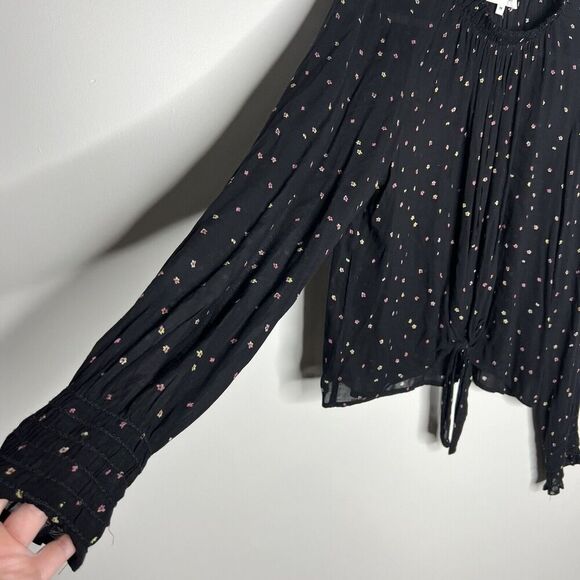Bella‎ Dahl Top Womens Medium Black Floral Smocked Long Sleeve Tie Front Rayon - Picture 11 of 13